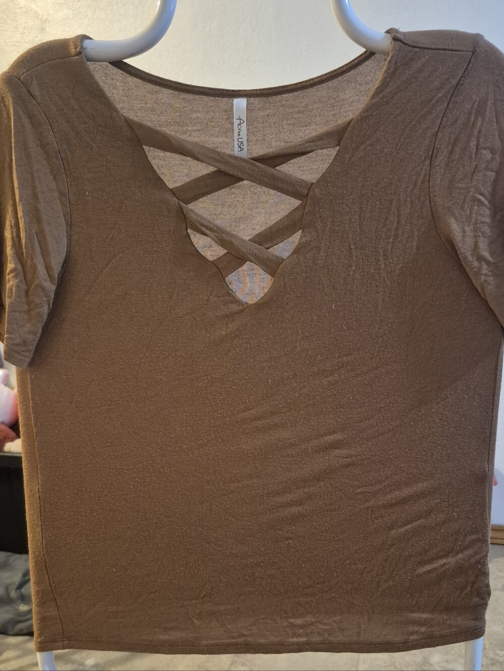 Active USA Womens Small Brown Criss Cross Cage Neck Short Sleeve Top Blouse